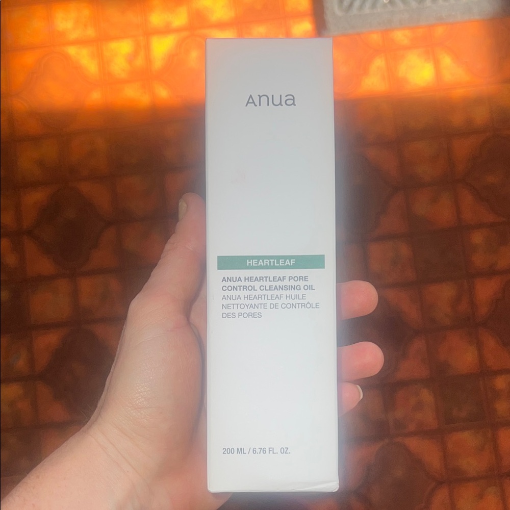 Heartleaf Pore Control Cleansing Oil - White